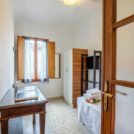 Sant'ambrogio Students House Florence
