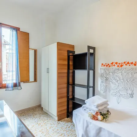 Apartment Sant'ambrogio Students House *